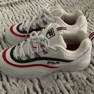 Size 8 FILA shoes never worn